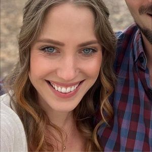 Meet your Posher, Phoebe